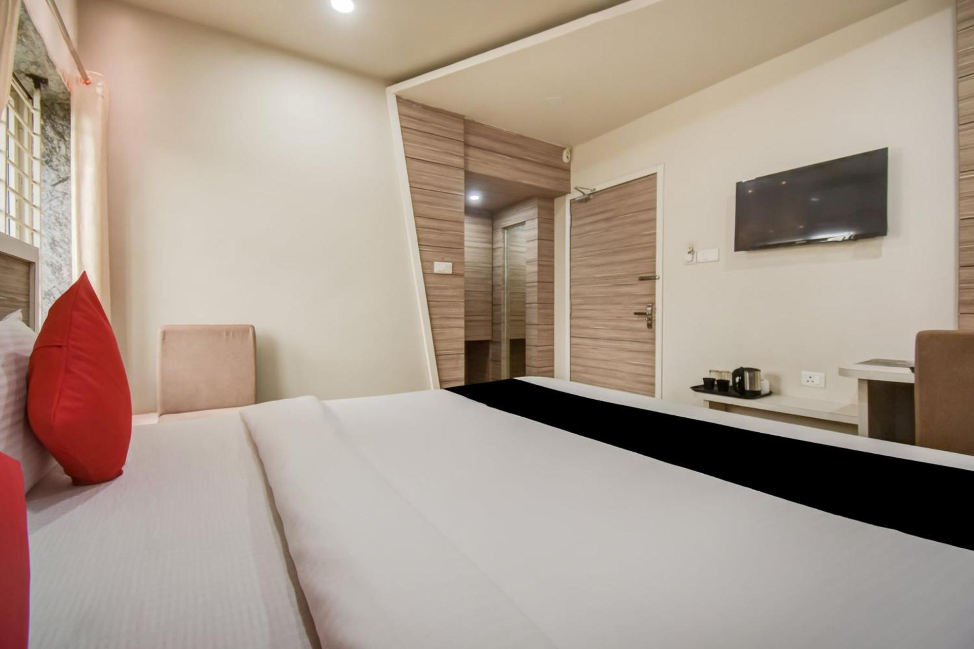 Collection O Aatithya Hotell Bhubaneswar Exteriör bild